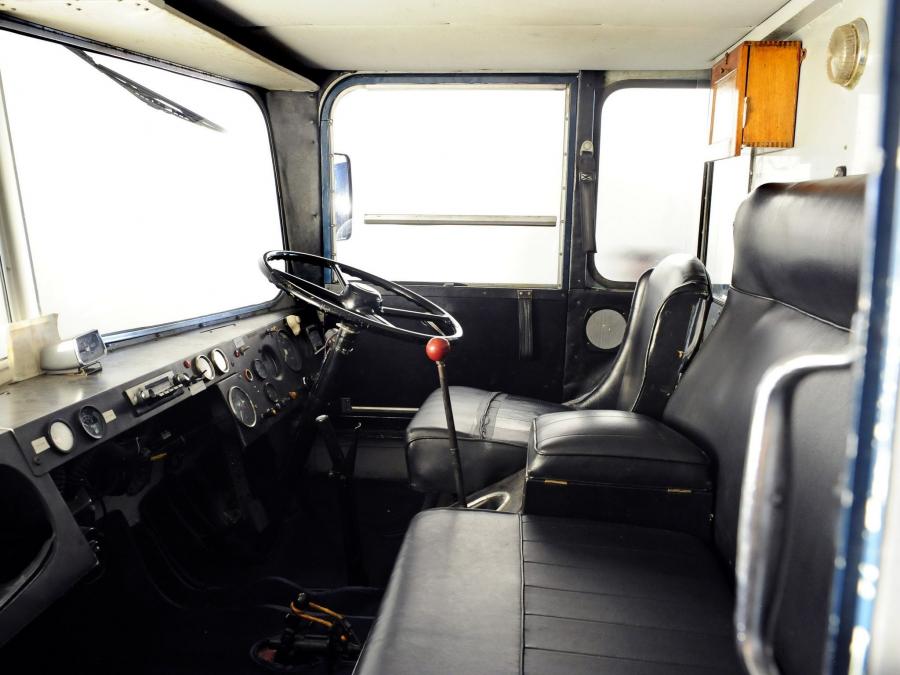  Commer Ecurie Ecosse Transporter 1959 года  (фото 5 из 7)